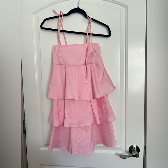 Show Me Your MuMu Meet Cute Pink Tiered Mini Dress size small NWOT - Picture 5 of 10